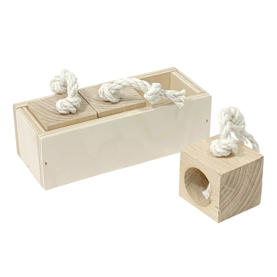 Lion игрушка интерактивная для попугаев IQ-box (14 х 6 х 5,5 см.)